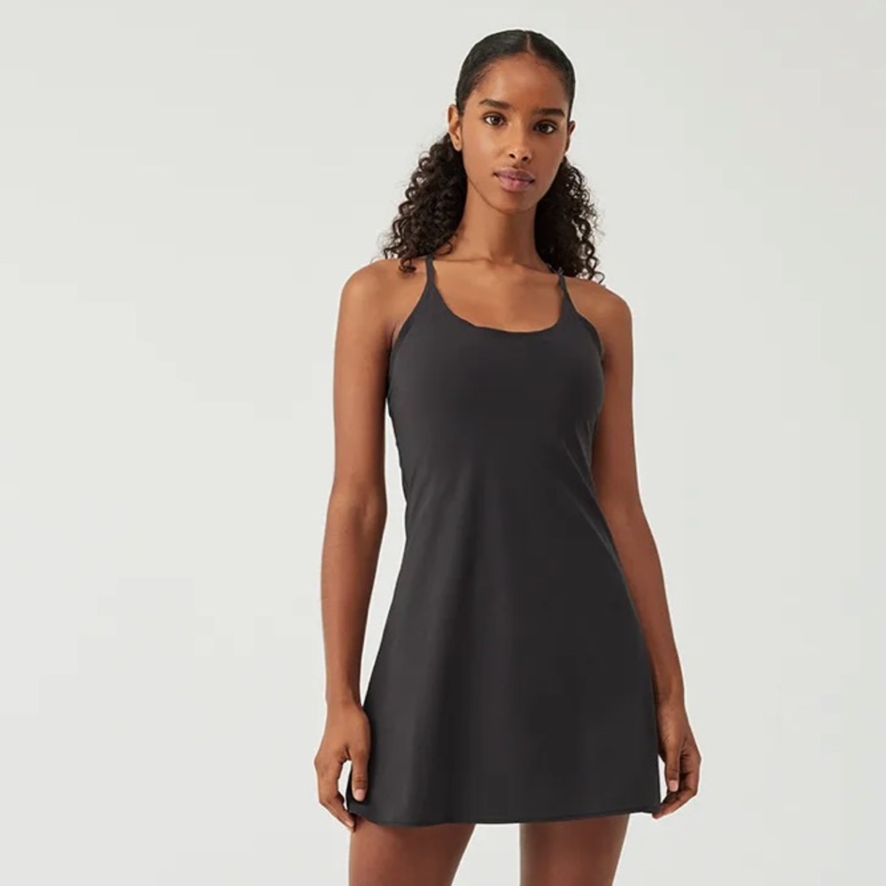 Outdoor voices The Exercise Dress in black